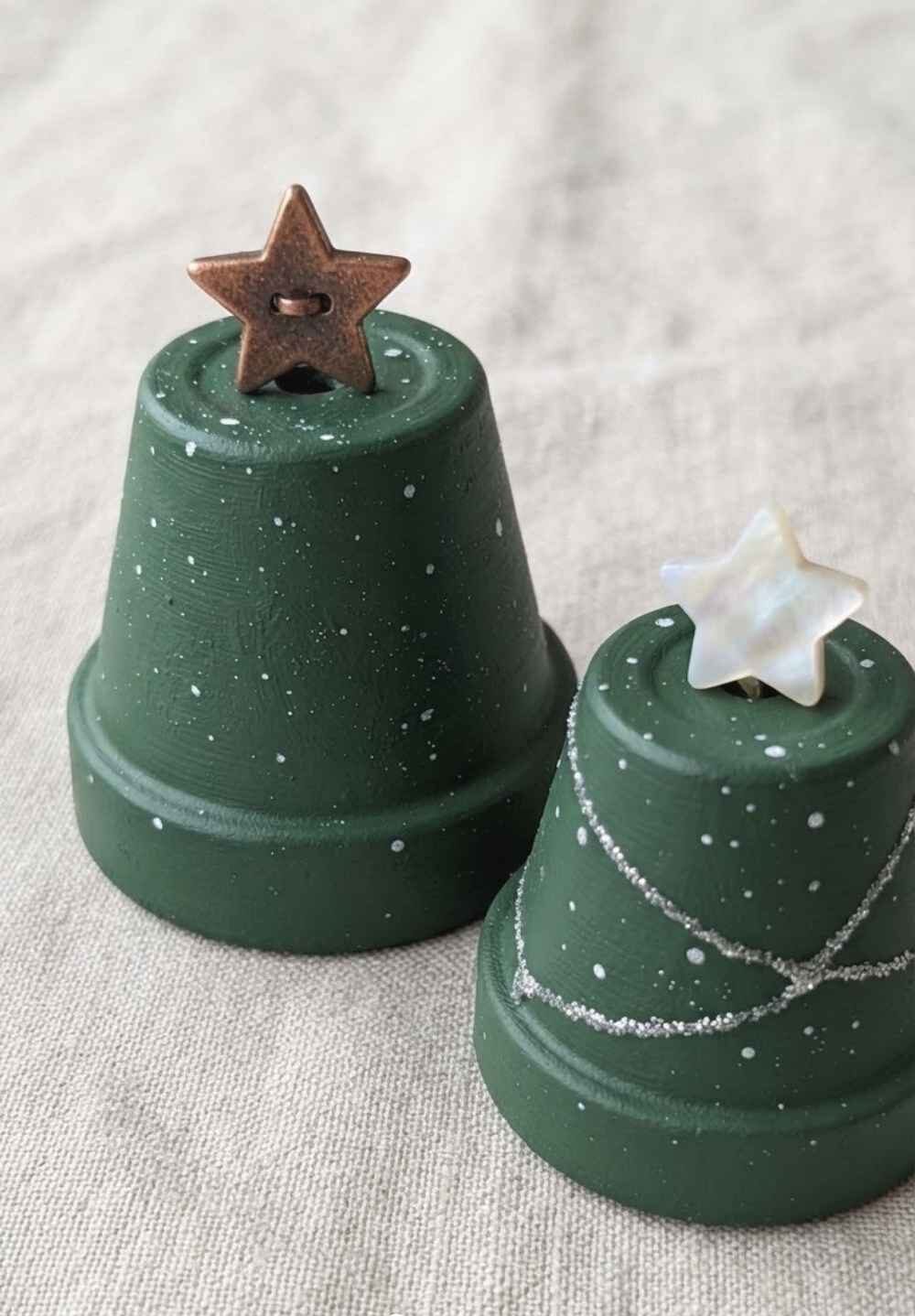 Mini-Terracotta-Christmas-Trees.