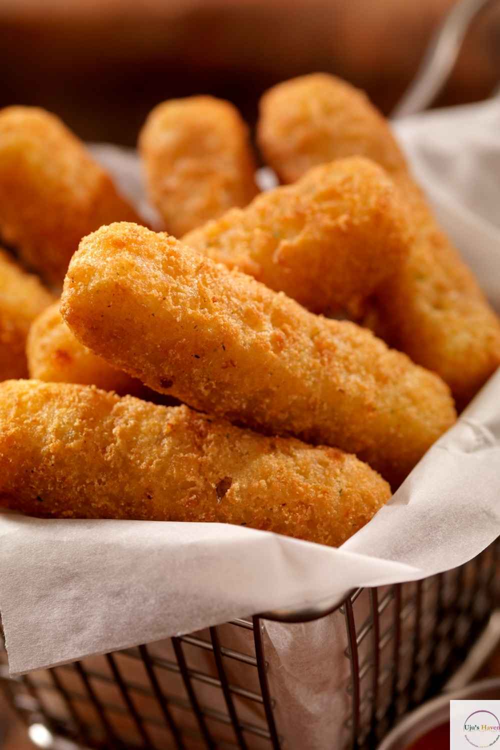 Mozzarella-Sticks-Birthday-Party-Food-Ideas-for-Teens