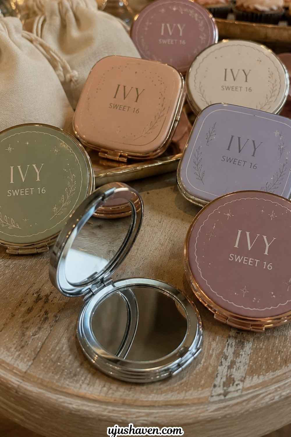 Personalized-Compact-Mirrors.