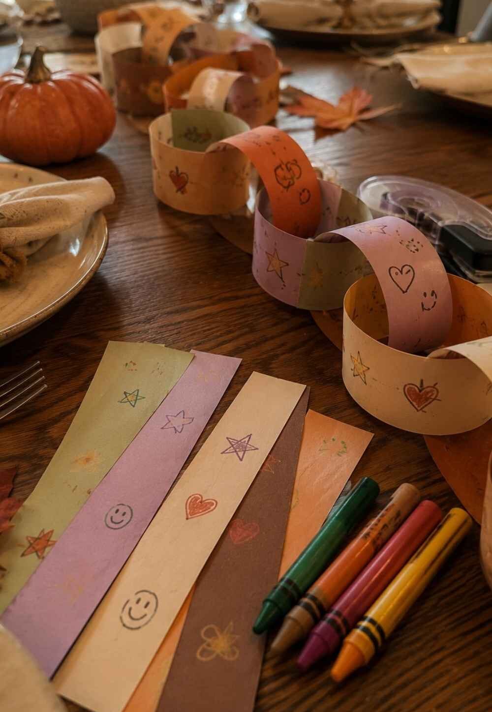 Thankful-Compliment-Chain-Thanksgiving-Kids-Table-Activities