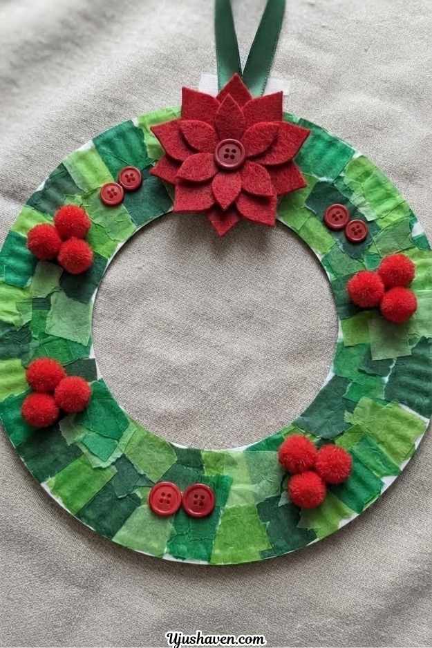 Paper-Plate-Christmas-Wreaths